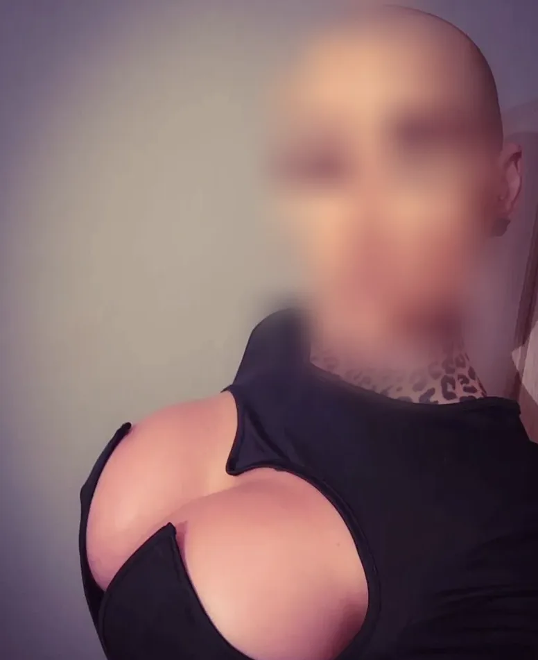 Christina, 35