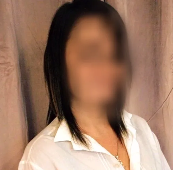 Nadja, 32