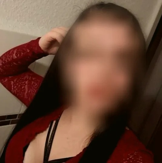 Romy, 24