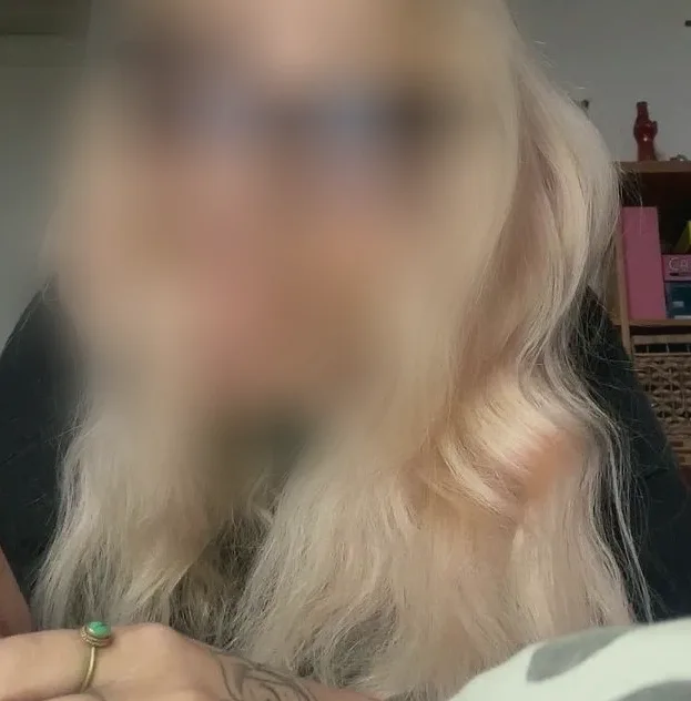 Yasmin, 23